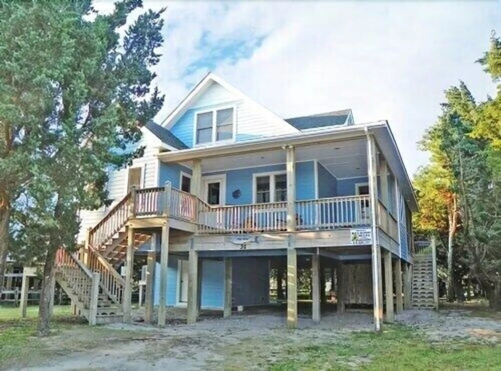 Ride About 3 Bedrooms 2.5 Bathrooms Home