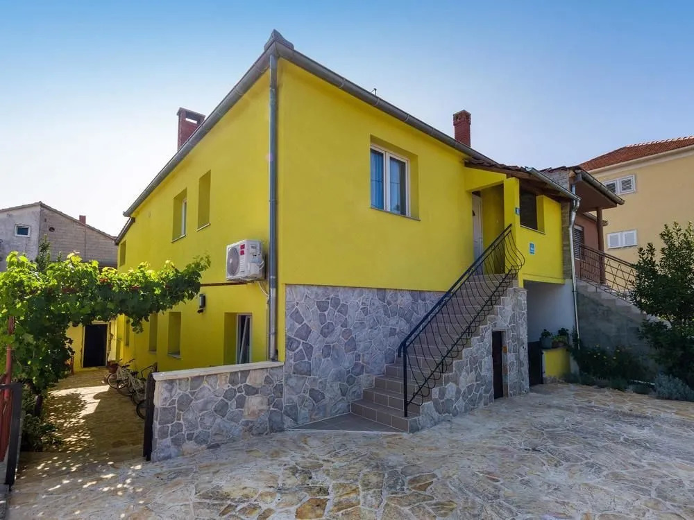 Apartment With One Room In Zadar, With Enclosed Garden And Wifi