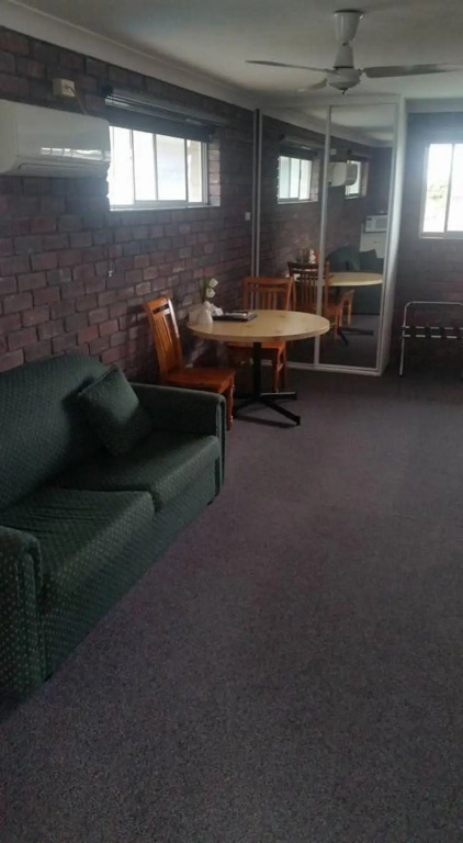 Avlon Gardens Motel