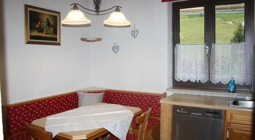 Ferienwohnung am Krausberghof mit Balkon und Parkplatz, 6 Fahrminuten zur Alpentherme Gastein und zur Schlossalmbahn