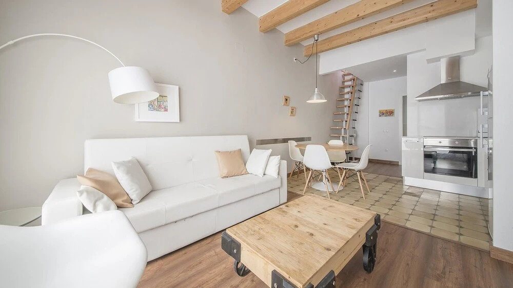Duplex Arts Apartment A TVL 28-A