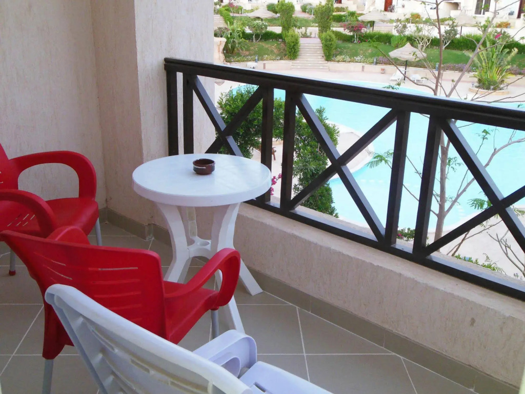 Sunny Lakes Resort Apartments - Adults Only