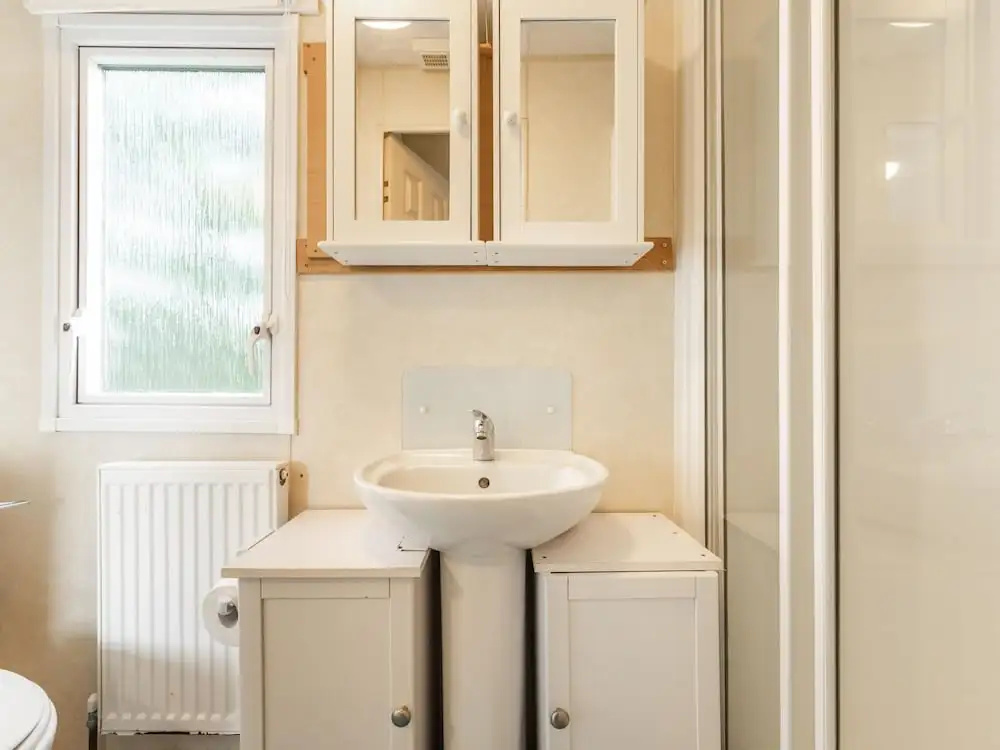 Serene Mobile Home in Hastings near Smugglers Adventure