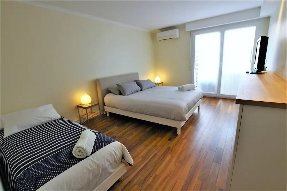 Modern Apartment 1 Bedroom/1 Bathroom in a Palm Beach Area