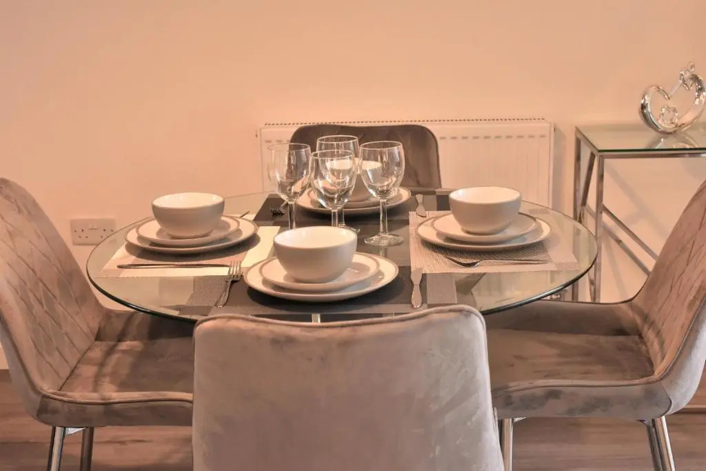Exec 2Bed 2Bath Serviced Apartment Balcony Parking