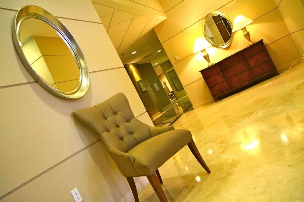 Large 1 Bedroom Bay View Apartment Or610