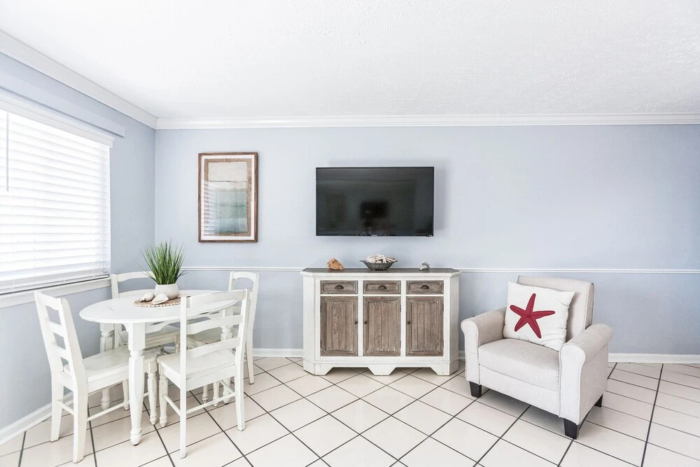 Beach Baby Condo Unit #2 1 Bedroom 1 Bathroom Condo
