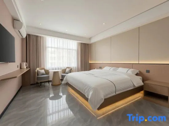 Luoping Zhangyue Express Hotel