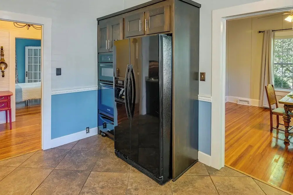 Quaint Anderson Home w/ Sunroom, Walk To Downtown!