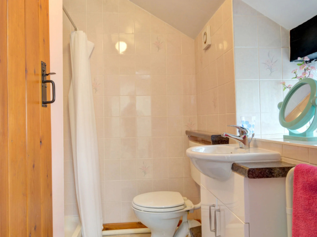 Llyn view cottage