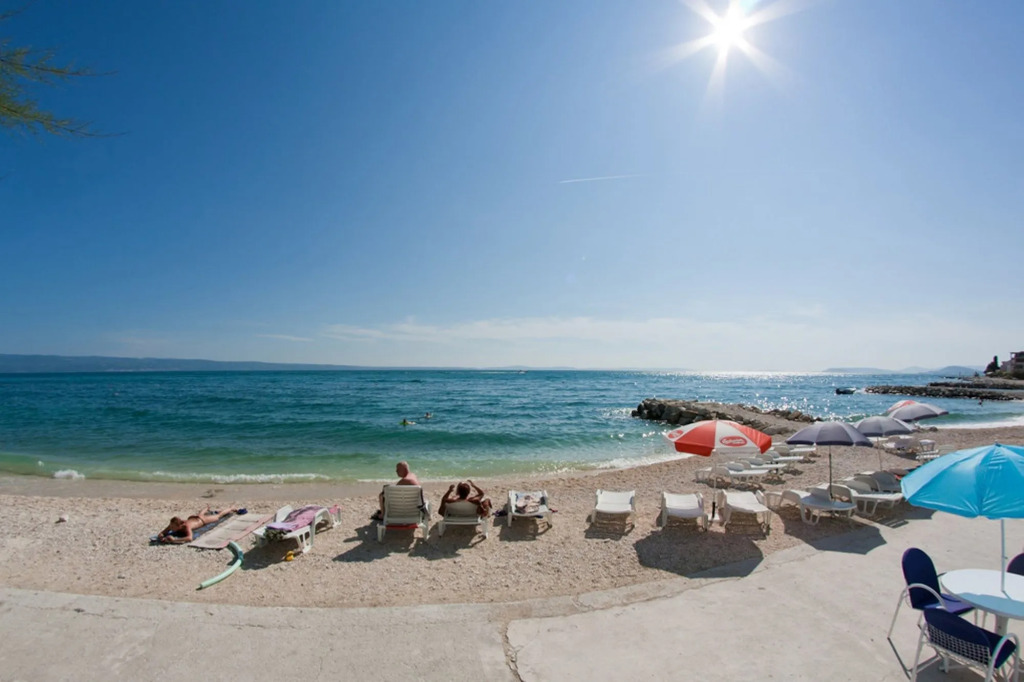 Villa Tamaris on the beach