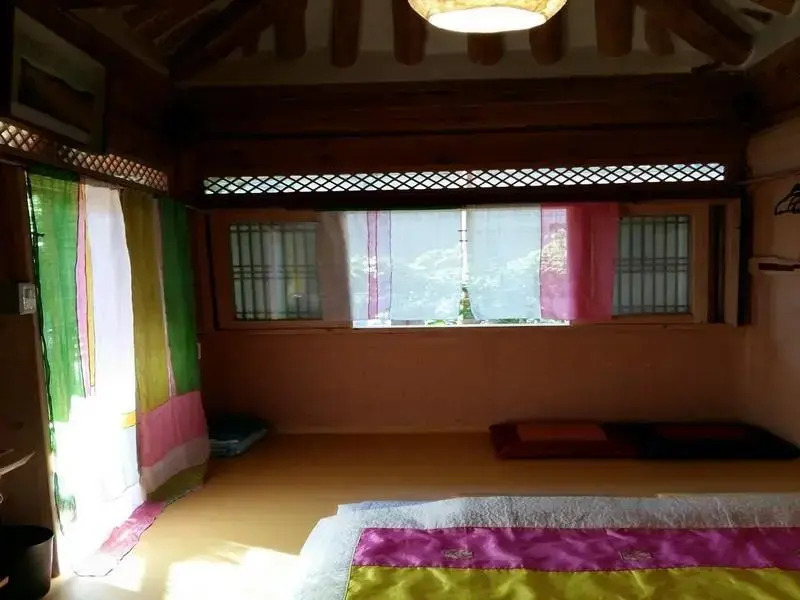 Moonlight Hanok Guesthouse