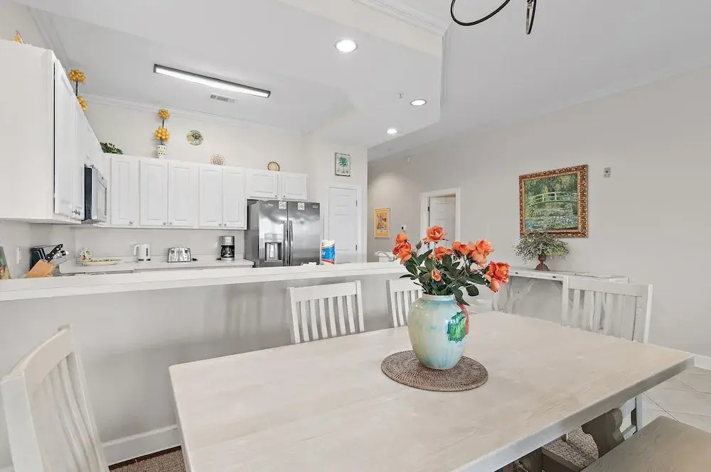 Pavilion Palms 205b
