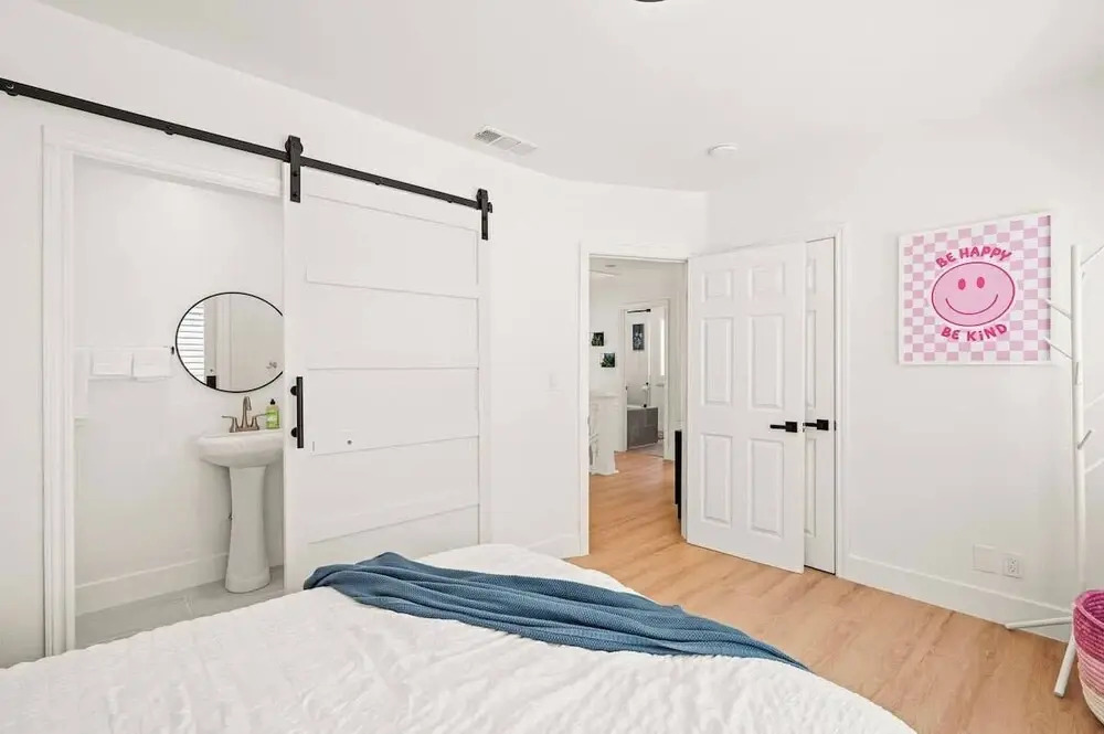 Cozy Retreat Near Downtown Perfect for Families