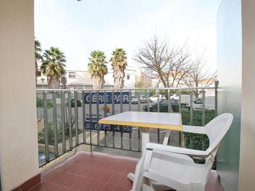 Appartement Balaruc-les-Bains, 1 pièce, 2 personnes - FR-1-553-53