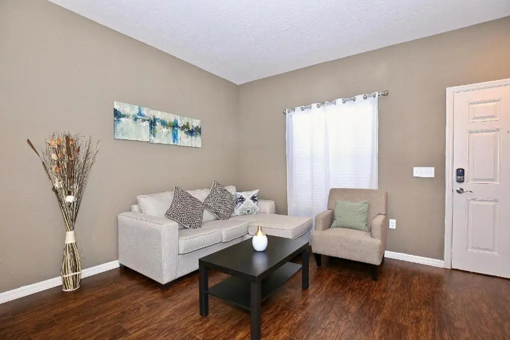All new townhouse in gated community 10 min away from Disney!