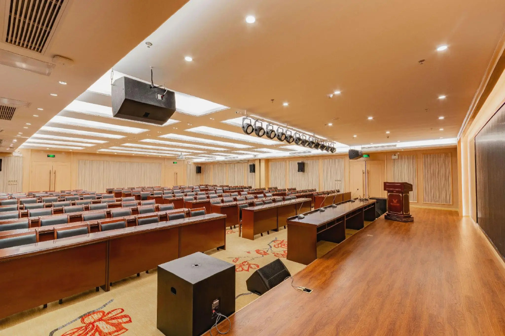Vienna International Hotel (Wuhan Huangpi Mulan Street Passenger Transport Center)