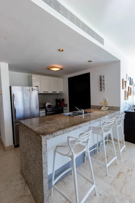 Elements Penthouse 5 3 Bedroom Condo by RedAwning