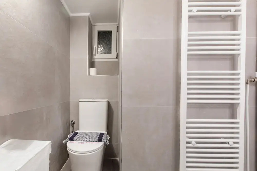 Les Nuances de Blue 1-BR Apt in Athens