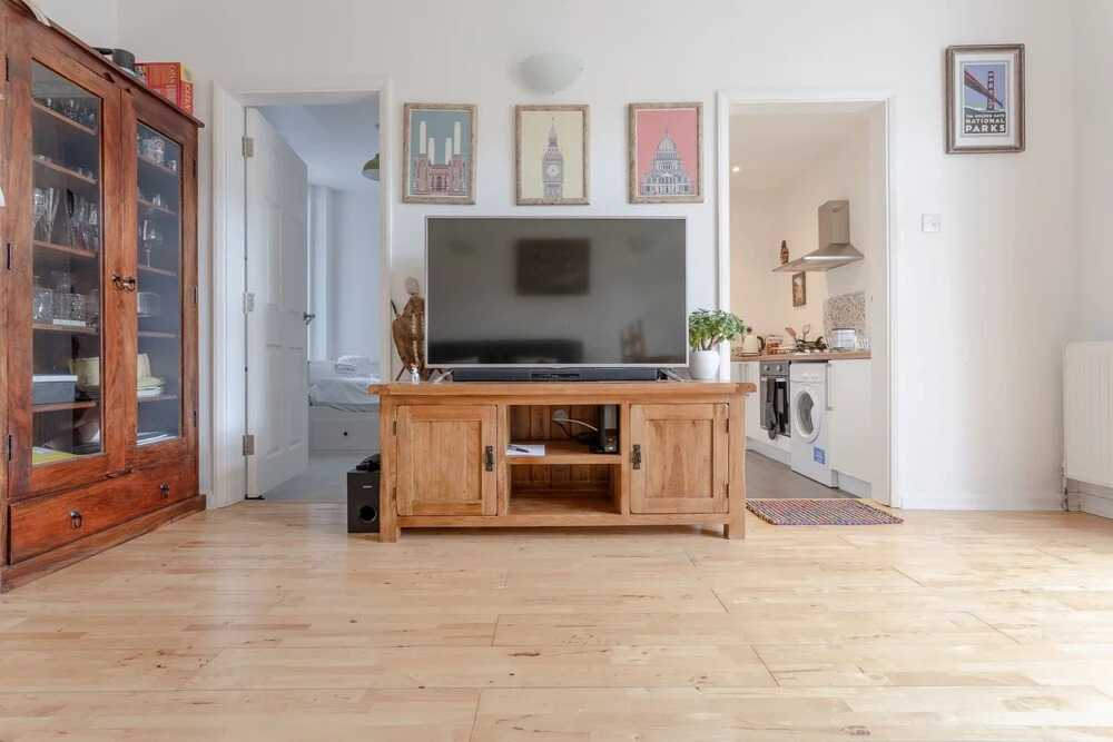 Bright Garden Flat In Wimbledon