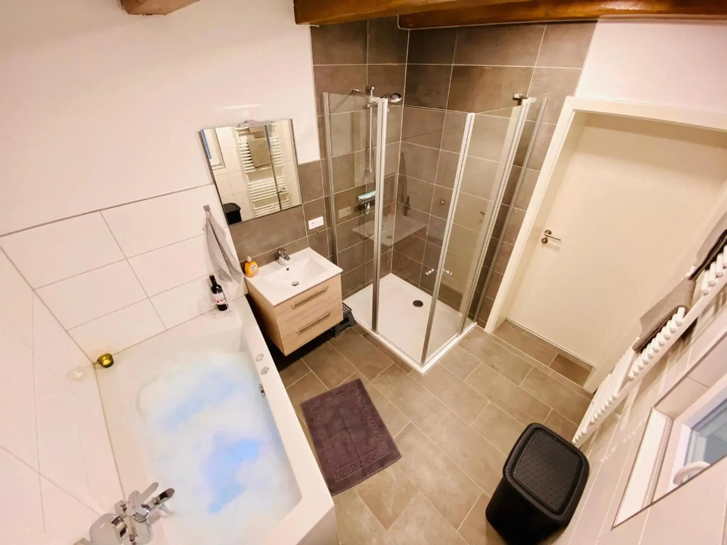 Lebenslust sonnige Innenstadt-Wohnung mit Whirlpoolwanne