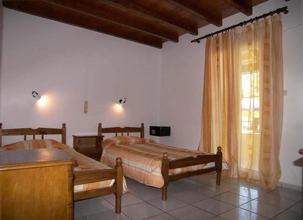 Helena Apartments & Villas