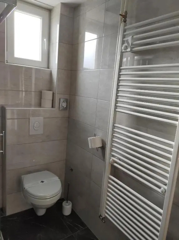Happy Apartment