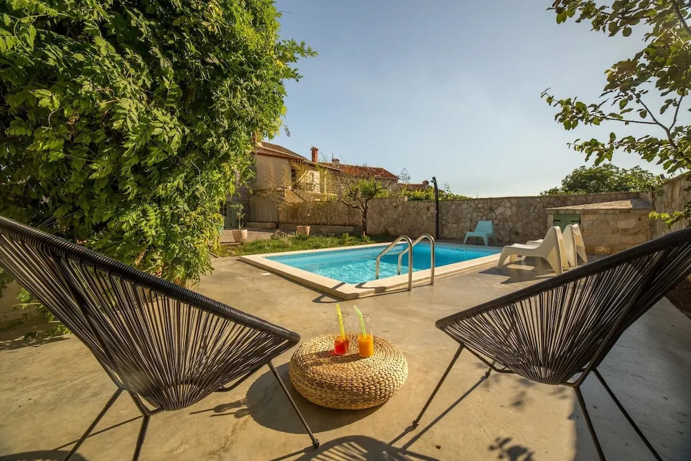 Villa With 3 Bedrooms in Mrgani, With Private Pool, Enclosed Garden an