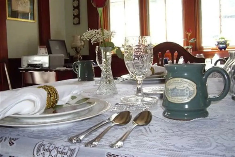 Isaiah Jones Homestead Bed and Breakfast