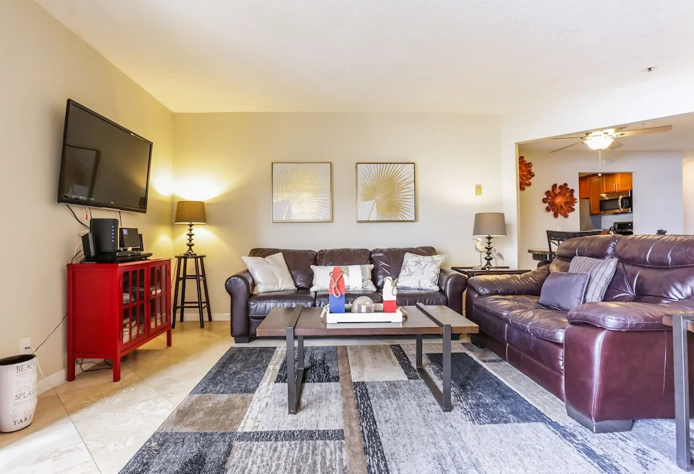 Oceanfront 2BR in Pacific Beach by Sonder