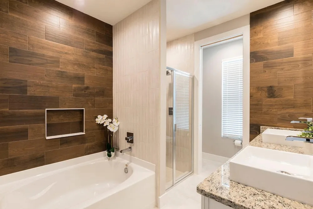 5 BR 6 BA Villa | 7568 Sunny Dreams Lane