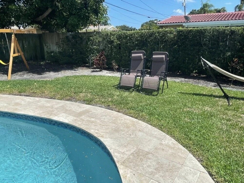 Just A 3.5 Mile Drive To Lauderdale By The Sea 4 Bedroom Home by Redawning
