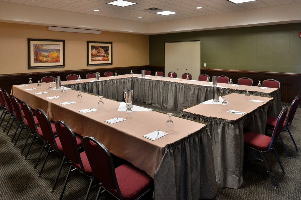 Holiday Inn Stevens Point - Convention Center by IHG