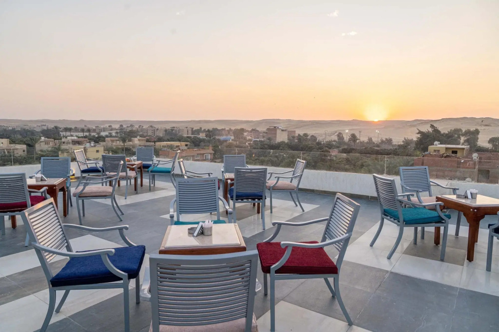 Royal Nine Pyramids View Hotel