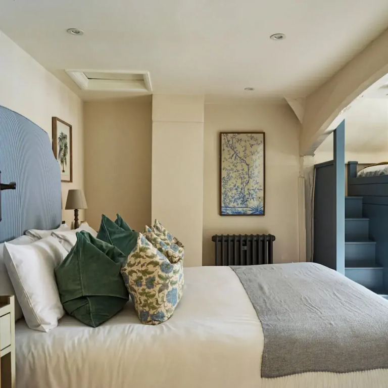 The Old Coach House - From 500 Per Night