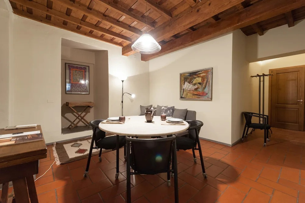 Short-let Florence Charming Suite