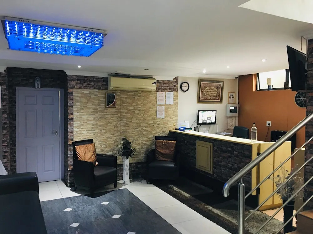 Al Hamra Hotel
