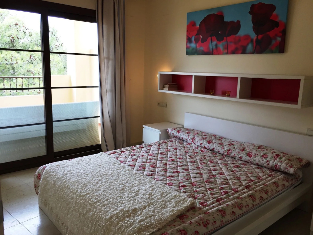 Delightful Apartment On The Costa Blanca With Pool And Sea Views, 100m