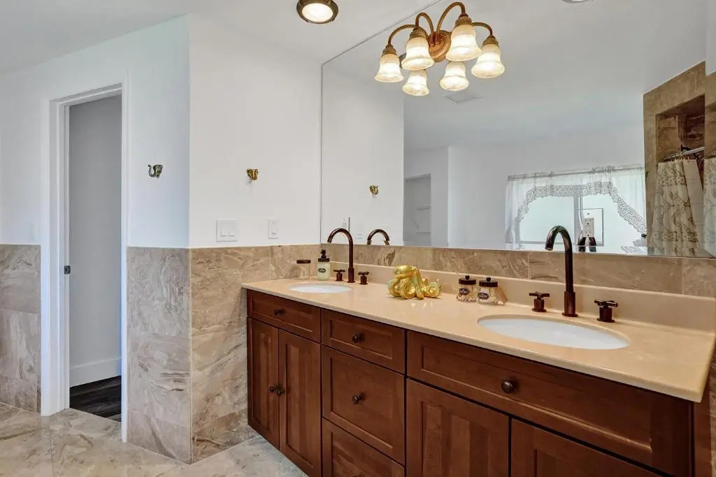 Stellar stay in wonderful 7bd villa Pool-Playground