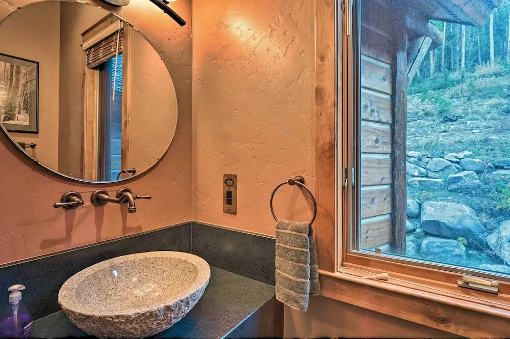 Hilltop Breck Home: Hot Tub, Views & Walk to Town