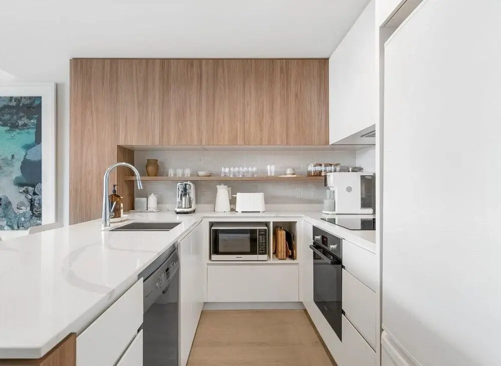 Luxury Palm Beach 1 BDR in The Village