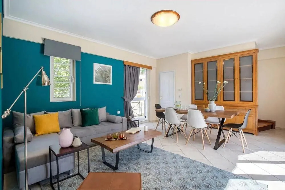 Stylish one-bedroom maisonette in Mets