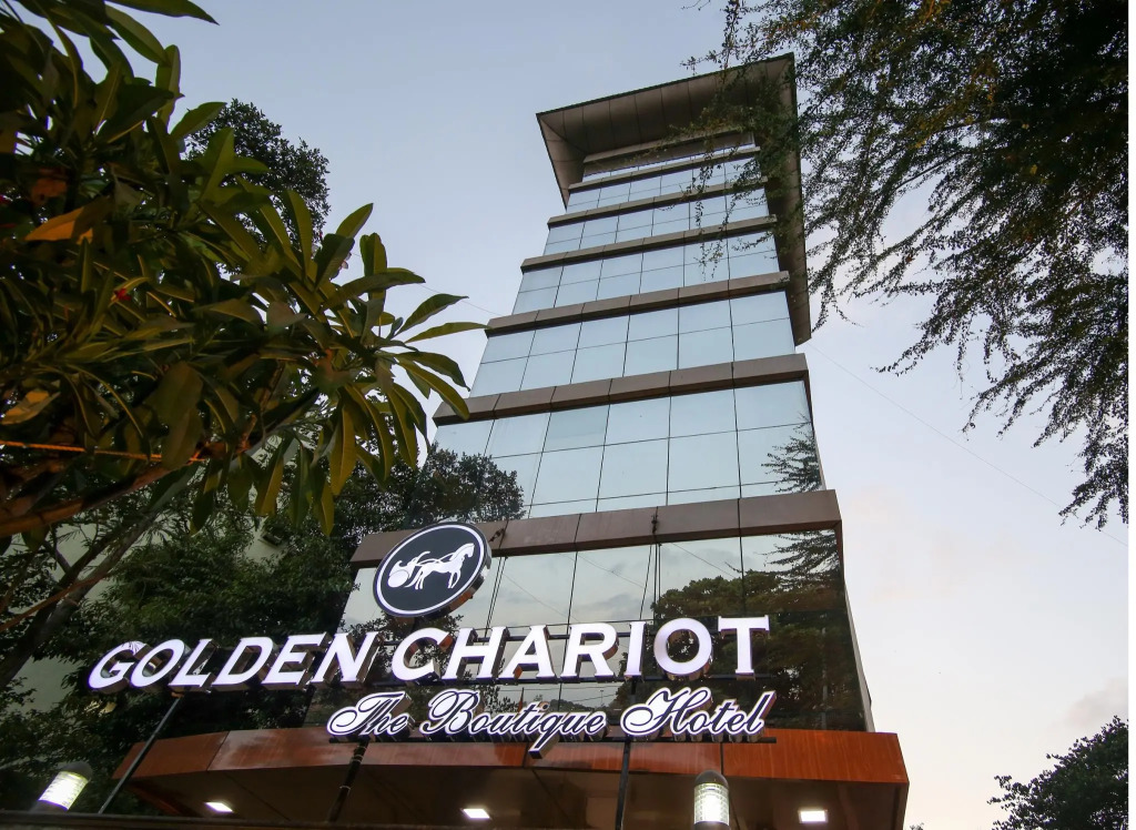 Golden Chariot The Boutique Hotel, Andheri