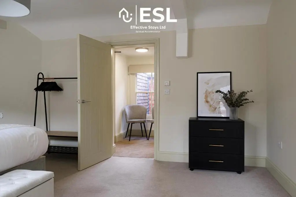 Entire Luxury Apartment Block - Sleeps 18 - Overlooking Shrewsbury Square
