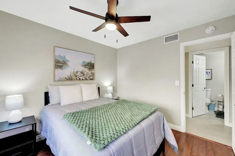 A- Zlv Home 2