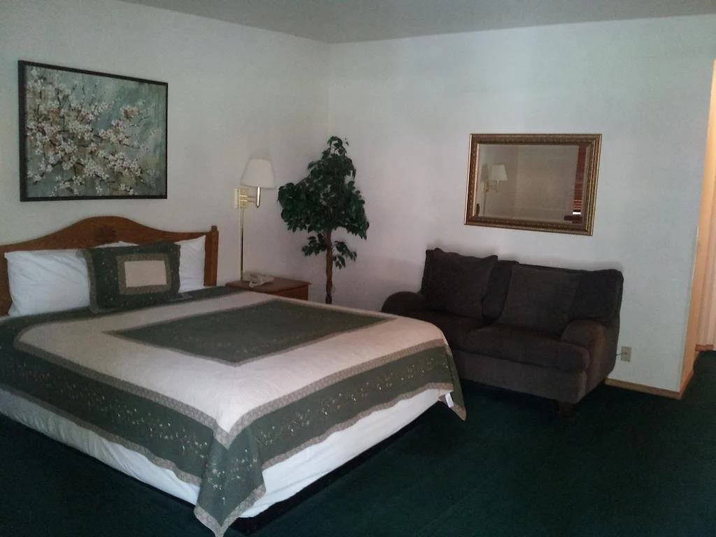 Ponderosa Gardens Motel