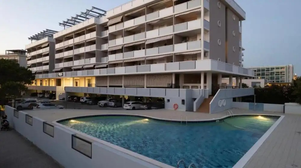 Lovely Holiday Apartment With sea View