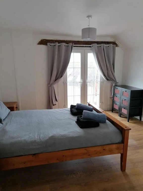 Nice big 2 Double Bedroom Apartment in the Town