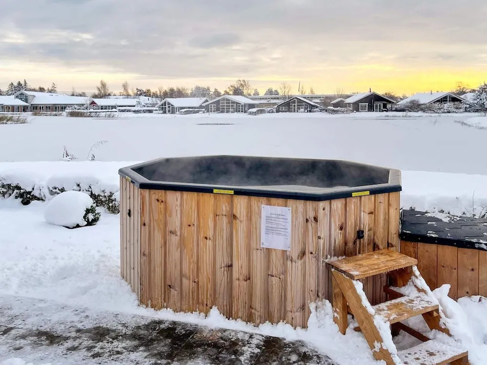 6 Person Holiday Home in Vaeggerlose