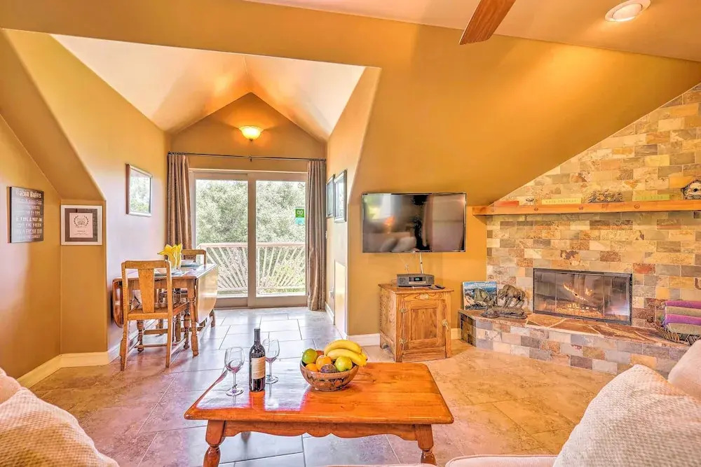 Romantic Yosemite/bass Lake Retreat w/ Mtn Views!